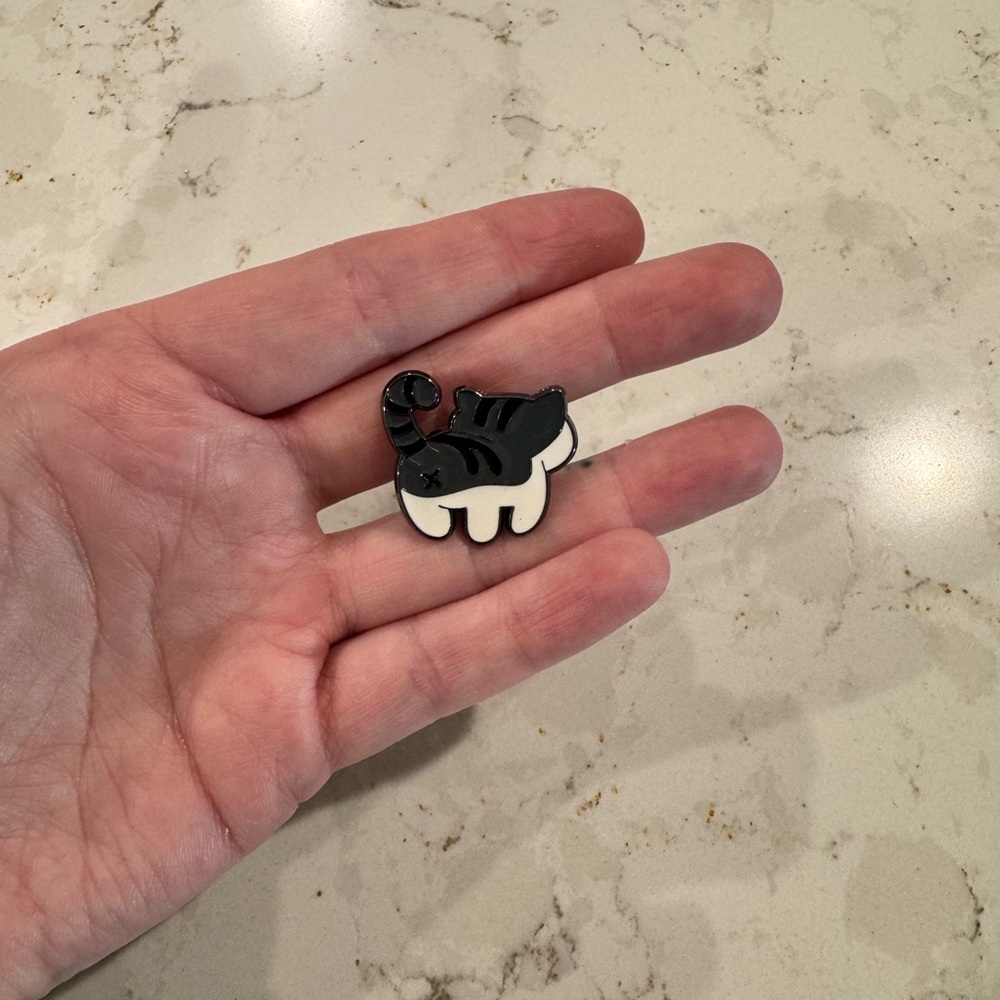 Black and White Cat Butt Enamel Pin Funny Animal Brooch Novelty Accessory